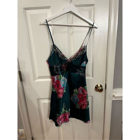 Betsey Johnson Green & Pink Floral Satin Slip Chemise sz L - Picture 2 of 8